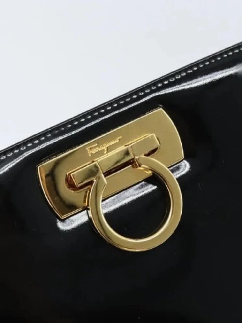 Salvatore Ferragamo brand	salvatore ferragamo